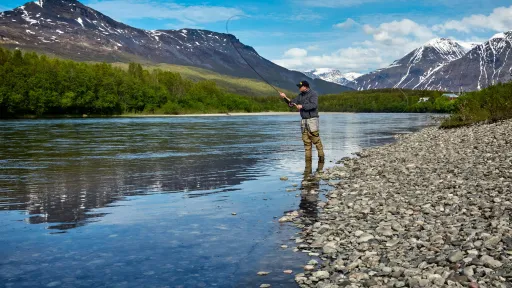 Angler am Fluss